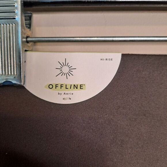 Aerie OFFLINE Hugger High Waist Camo Leggings. New with tags. - Picture 5 of 9